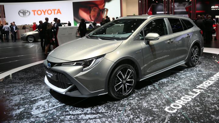 The Toyota Corolla heads into 2020 with a choice of two hybrid powertrains after the withdrawal of the entry-level 1.2-litre petrol model